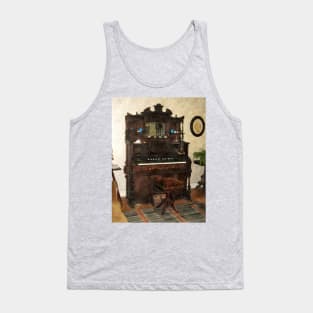 Music - Large Organ in Parlor Tank Top